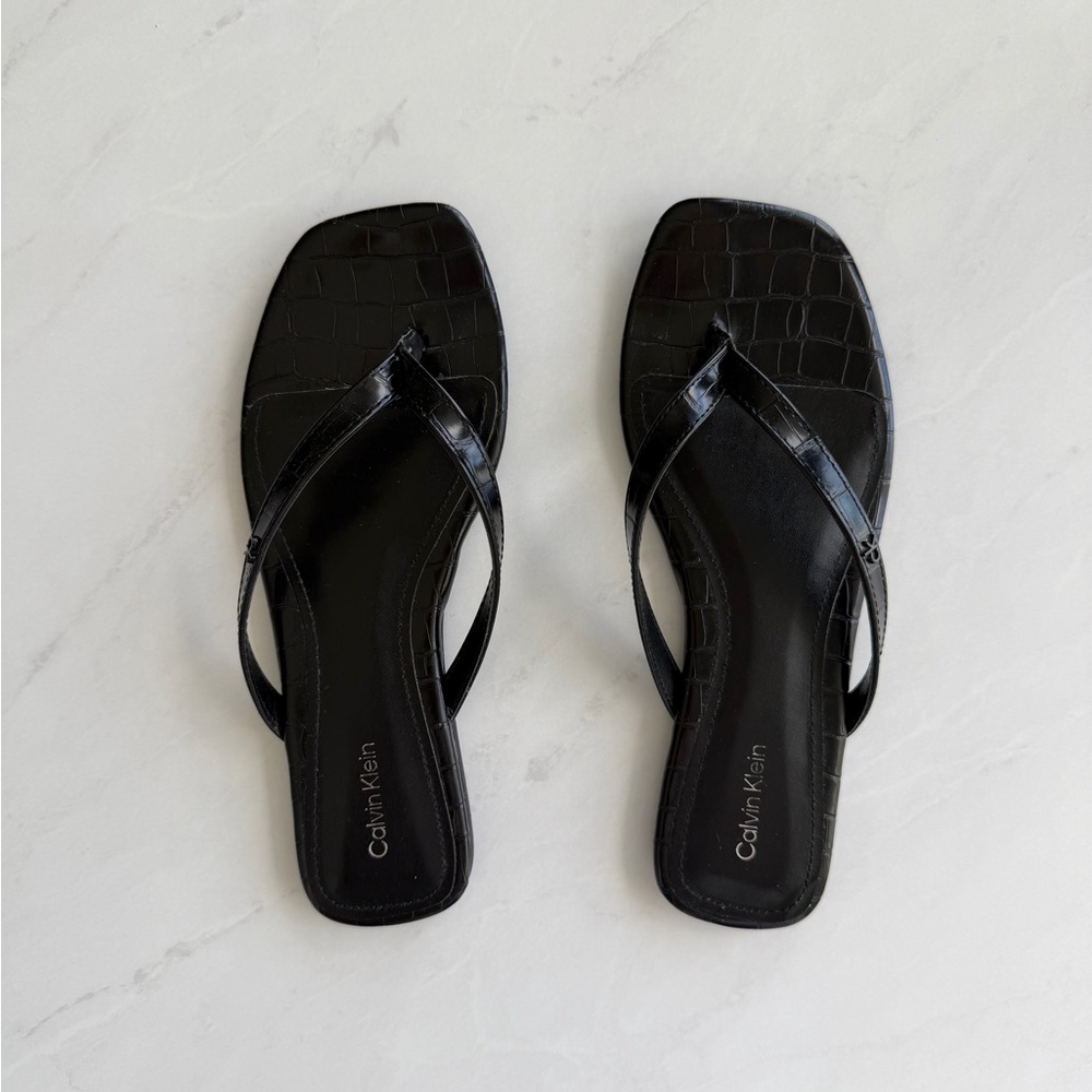 Calvin Klein Black Croc-Embossed Square-Toe Thong Sandals